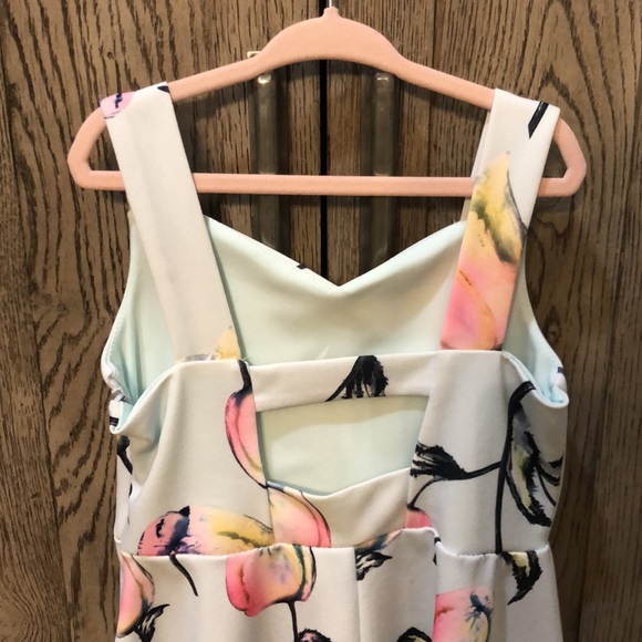 Pippa & Julie dress in size 7 - Picture 4 of 7